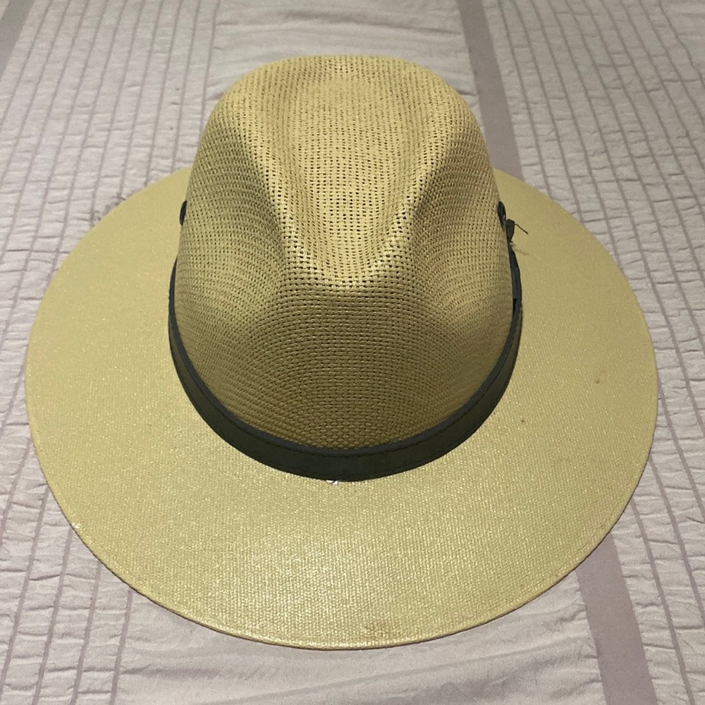 Womens straw sombrero